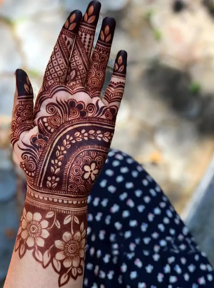 Unique palm Mehndi Designs